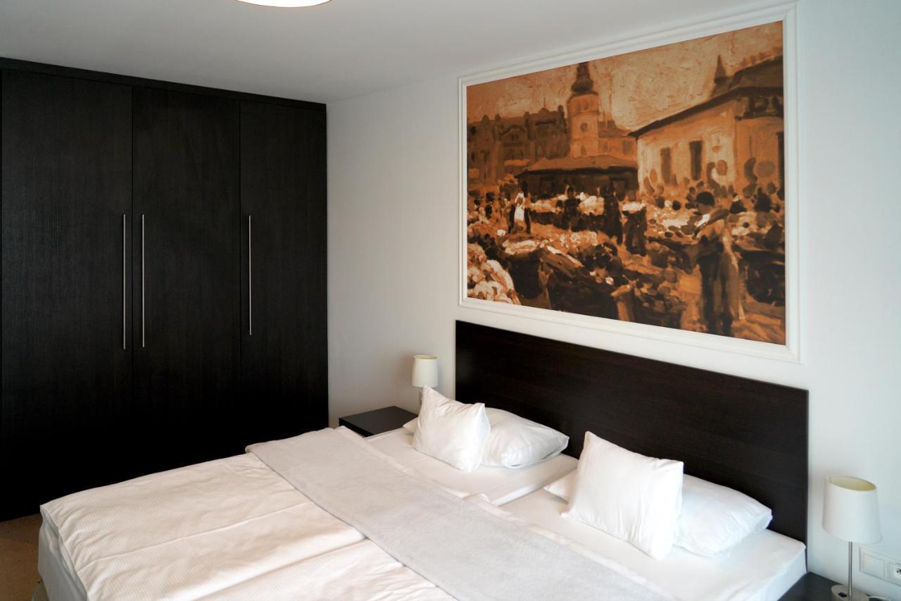 Hotel Mousson Michalovce Bagian luar foto